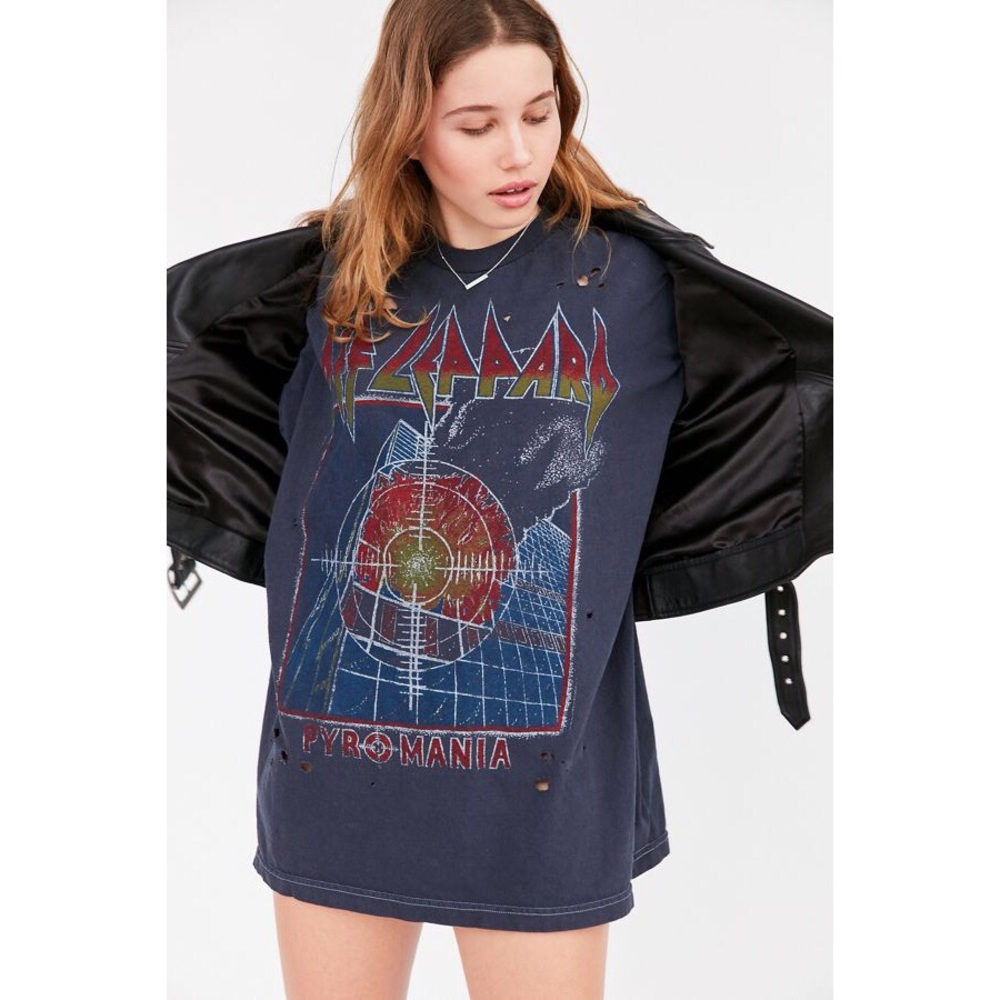 Oversized URBAN OUTFITTERS TEE